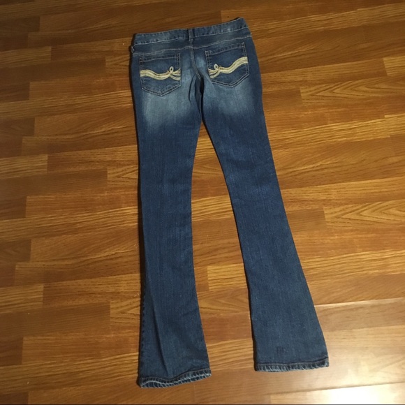 Jeans - Picture 2 of 4